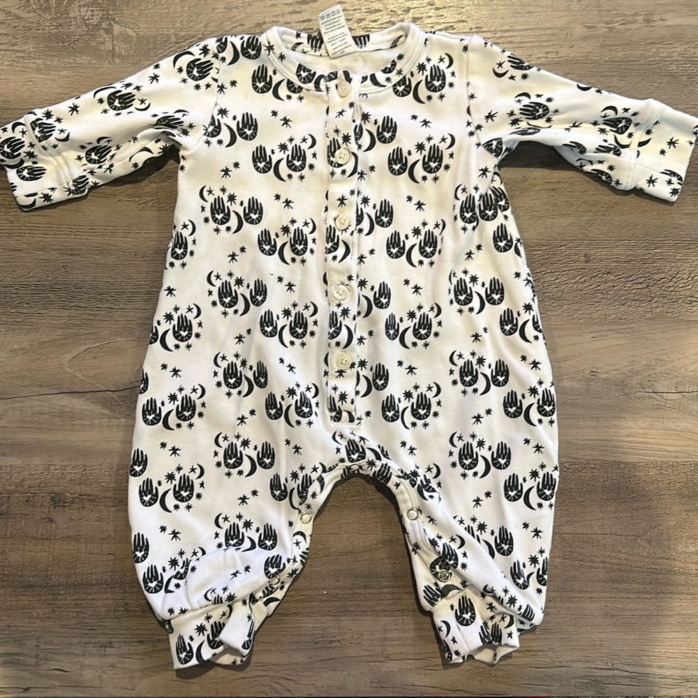 KATE QUINN Moon footie